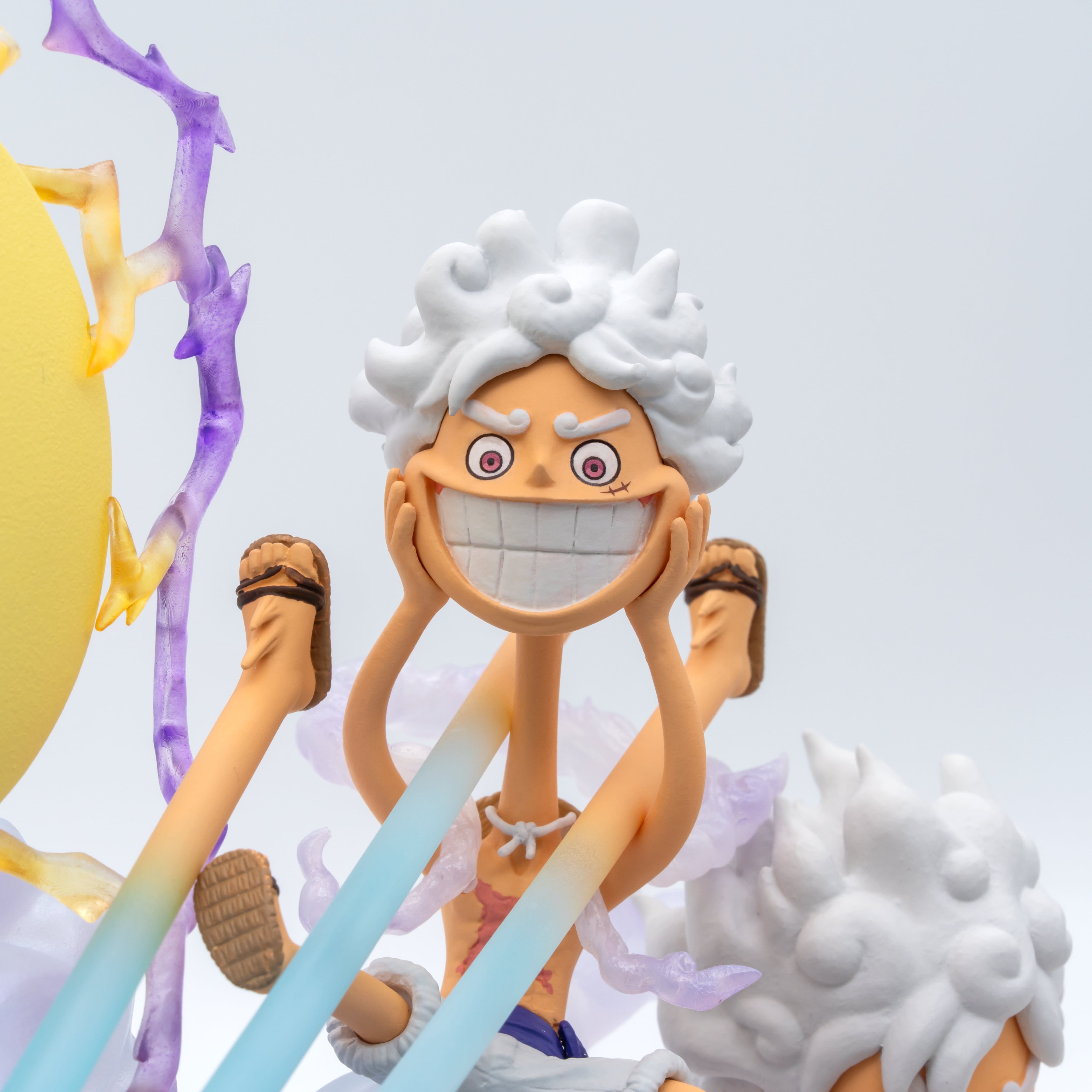 69689 - ONE PIECE - S.H. FIGUARTS WORLD COLLECTABLE FIGURE PREMIUM - MONKEY D.LUFFY GEAR 5 SPECIAL - DIORAMA 21CM - Immagine 5
