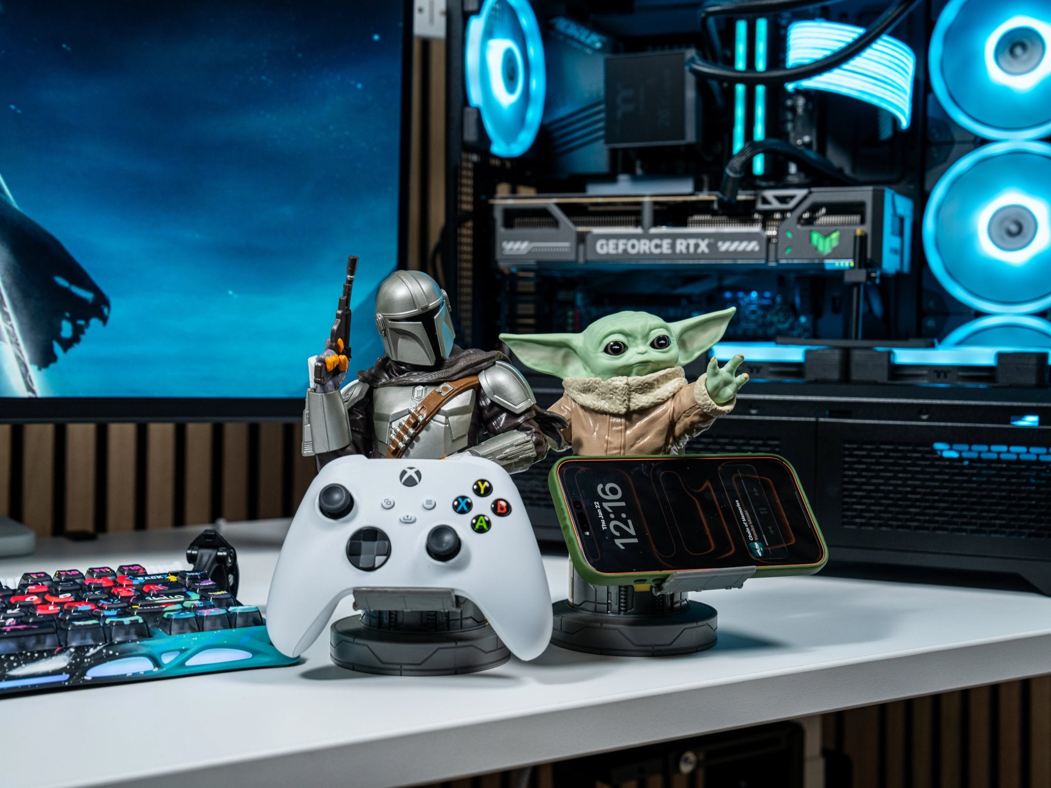 STAR WARS: THE MANDALORIAN - THE MANDALORIAN - CABLE GUYS AND CHARGING HOLDER - Immagine 3