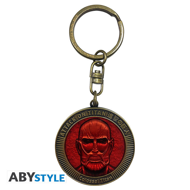 ABYKEY647 - ATTACK ON TITAN - KEYCHAIN - COLOSSAL TITAN MEDALLION