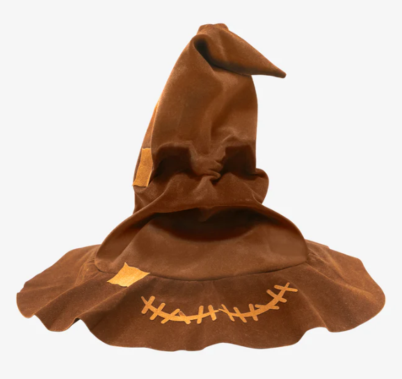 HARRY POTTER - MAGIC COLLECTIBLES - TALKING SORTING HAT - WOODEN SCENE
